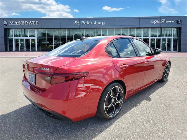 New 2022 Rosso Red Etna Exterior Paint Alfa Romeo Veloce image 4