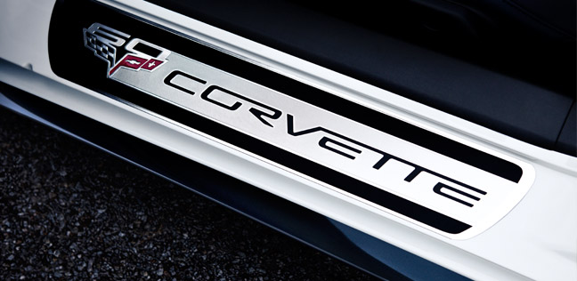 Description: C:\Users\Bill\Desktop\Corvette 427 Convertible Sports Car _ Chevrolet_files\2013-corvette-427-model-overview-interior-cnt-well-1-648x316.jpg